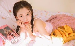 18禁女裸乳扒开腿免费视频